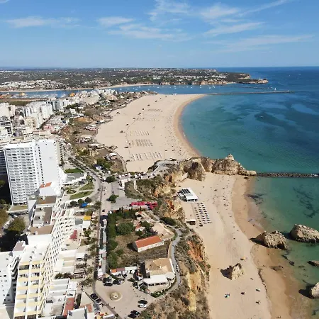 Premium By Algest Apartment